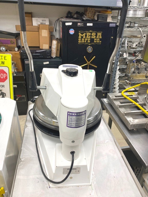 DOUGHPRO DP-1100 / Manual Tortilla Pizza Dough Press / 18" / 115V