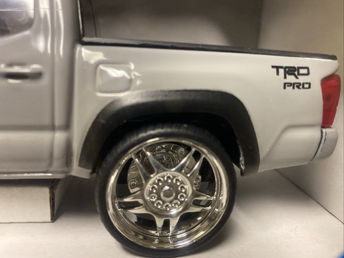 Maisto 2023 Toyota Tacoma TRD Battleship GREY/w Upgraded Chrome Rims - Picture 4 of 17