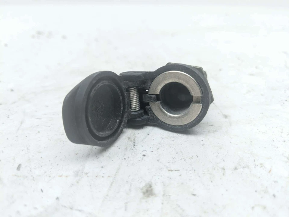 Interruptor de botón de carga enchufe F 97 BMW R1100 RT Foto 4 de 4