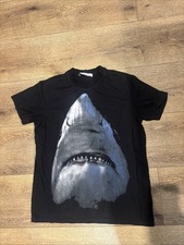 Givenchy Paris Men s Small Shark  T Shirt