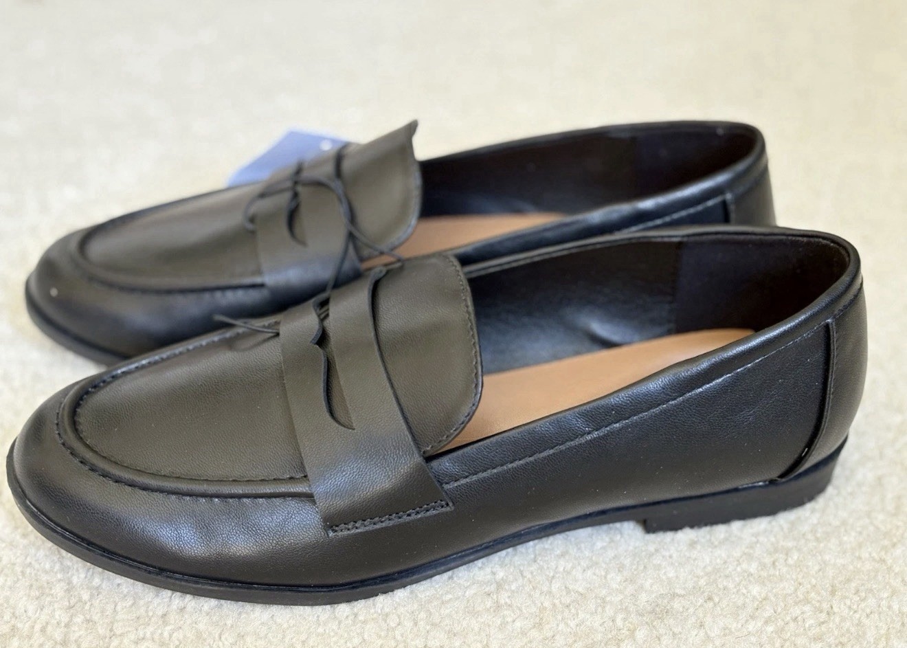 Kensie, Women's Gitty Loafers, Penny Loafer, Black Size 8.5