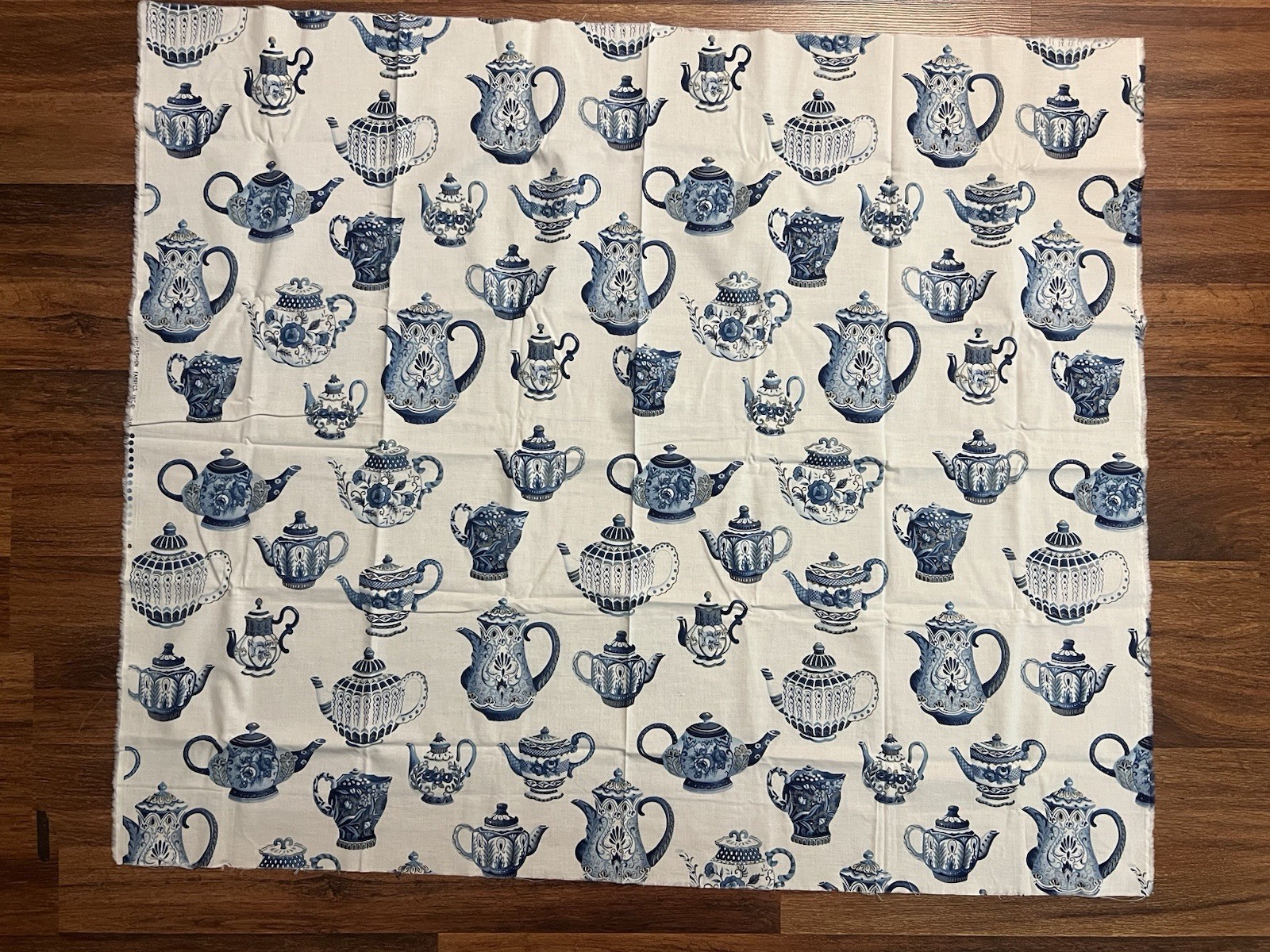 VTG 1999 Hi-Fashion Fabrics Inc Blue and White Teapots 34in x 42in Cotton