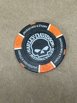 HARLEY DAVIDSON ''WILLIE G. SKULL'' DEALER CASINO POKER CHIP   Black/Orange