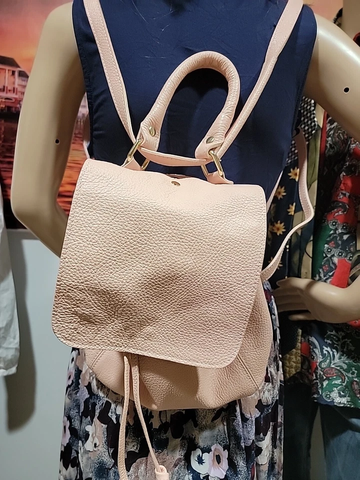 Vera Pelle Pink Pebbled Leather Made In Italy Backpack Convertible Adjustable - Image 3 of 4