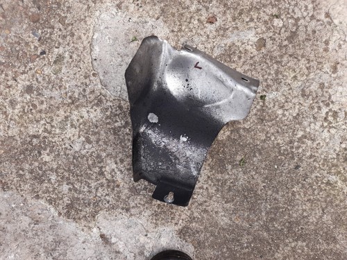 Audi A6 4B C5 Abschirmblech Hitzeblech links Lenkgetriebe