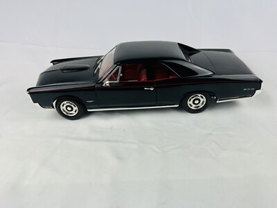 American Muscle GTO 黒 1/18スケール s-l400.jpg