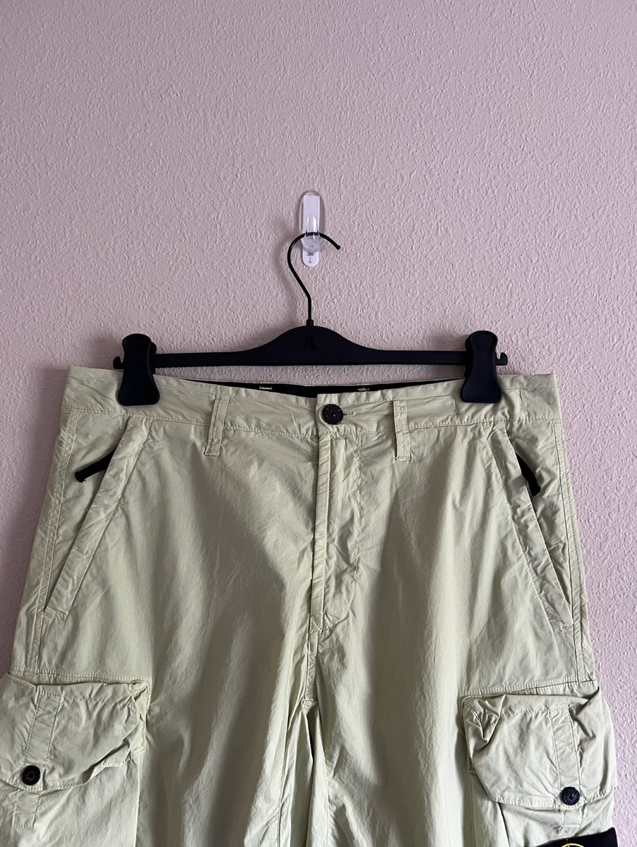 Stone island paracadute cargo cheap shorts