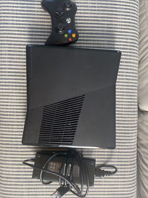Xbox 360 Console E-4GB-Black-Home Console