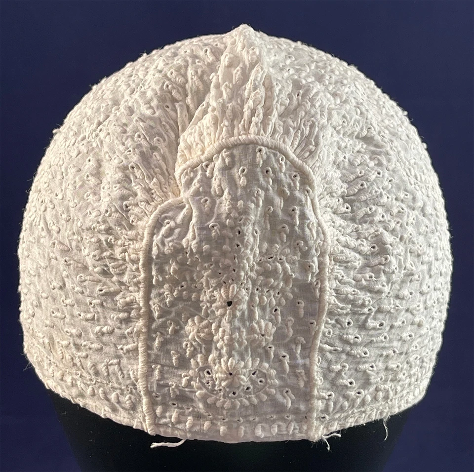 Gorro de cama victoriano antiguo Ayrshire blanco bordado encaje para mujer de colección Foto 2 de 3