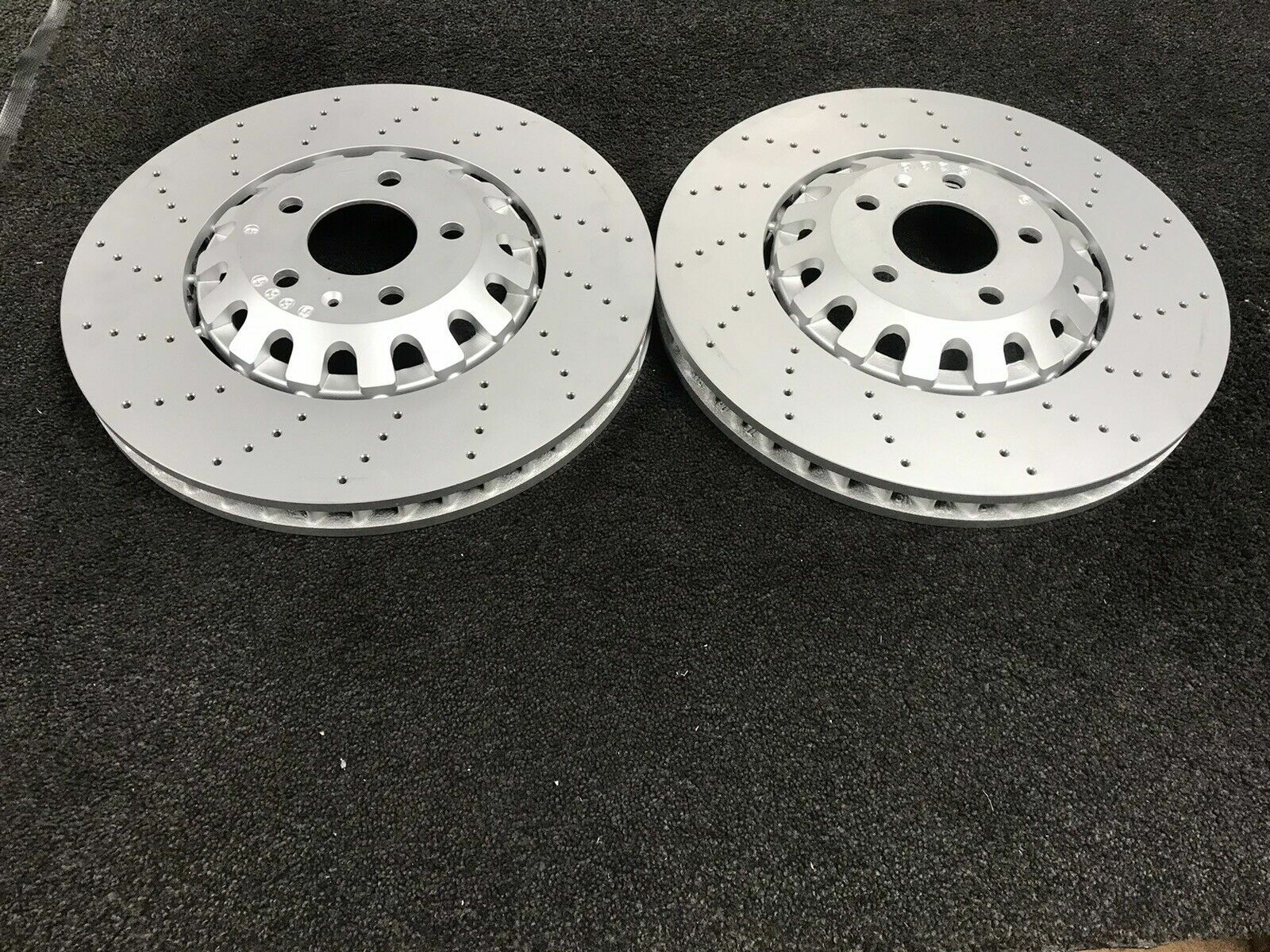 FOR AUDI S4 S5 A6 A7 A8 Q7 Q8 SQ5 S7 FRONT BRAKE PADS DISC CROSS