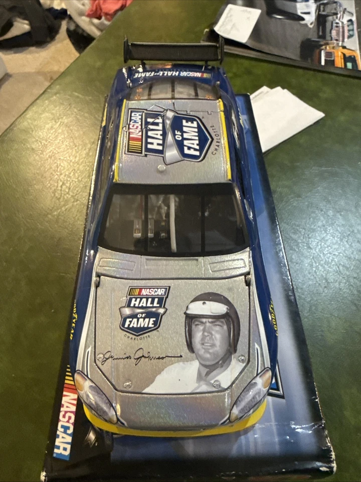 Junior Johnson #10 Salón de la Fama 2010 clase inaugural 1/24 NASCAR fundido a presión Foto 2 de 4