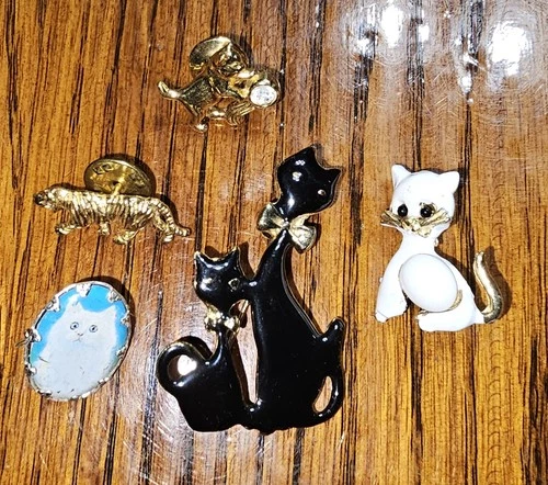#28 Brooch/ Pin Lot, Cats, Vintage To Modern Costume Jewelry