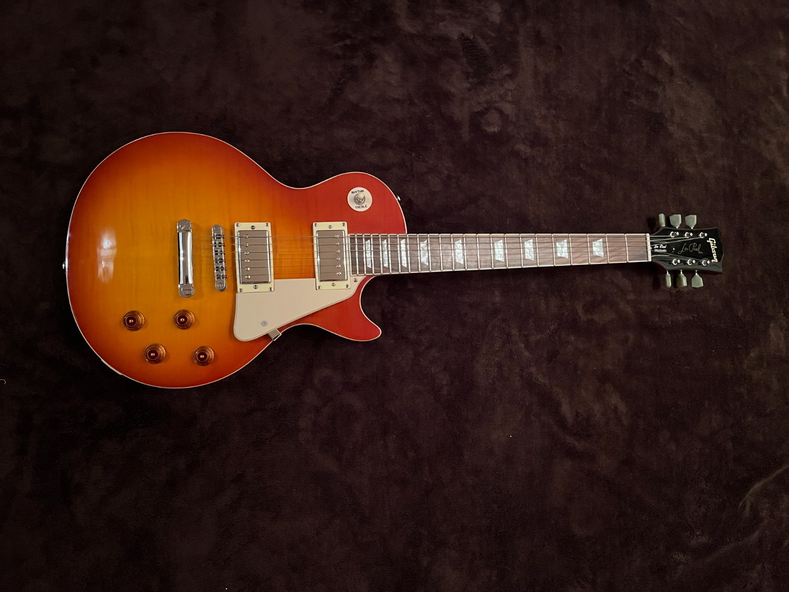 Replica Gibson Les Paul Standard Sunburst