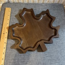 Celebrate 9.5in Wood Leaf Tray BB03B02001