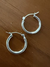 Beautiful  Hoop earrings /Click On 0.5”Diameter,sterling silver New 2mm Width