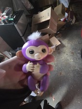 Fingerlings Interactive Baby Monkey Mia Purple with White Hair WowWee authentic