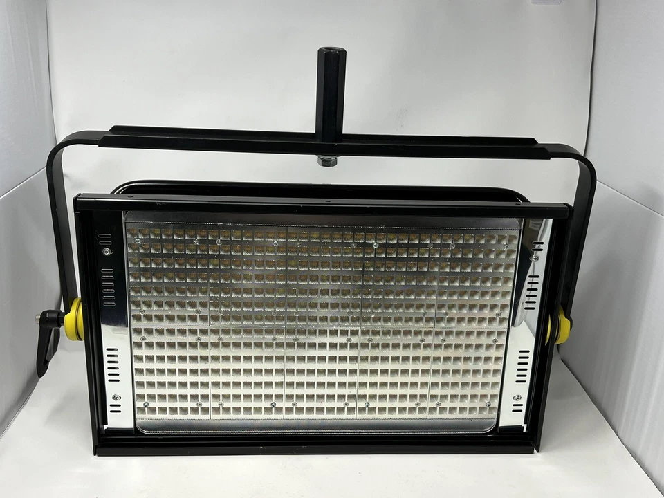 Lowel Prime LED 400 Tungsten - 3200K - Lowel PRM-400TU   Excellent Condition - Image 4 of 4