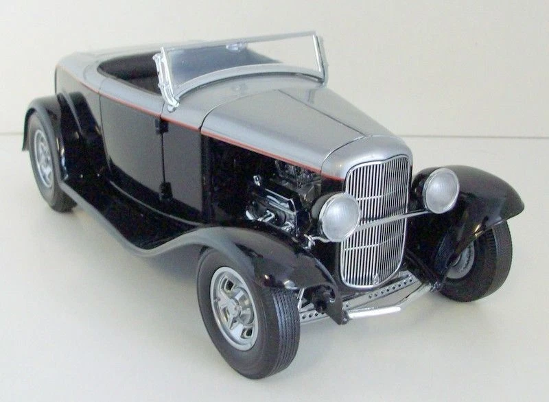 GMP 1/18 Scale - G1805008 Ford vintage Deuce Series #6 Highboy Black / silver - Image 4 of 4