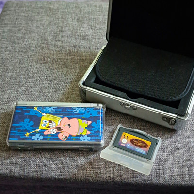 Nintendo DS Lite silber PAL mit SpongeBob Hülle, Case & Spiel,ohne Ladegerät