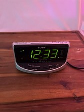 Sony Dream Machine Alarm Clock Silver AM FM Radio Large Digital Display ICF-C492
