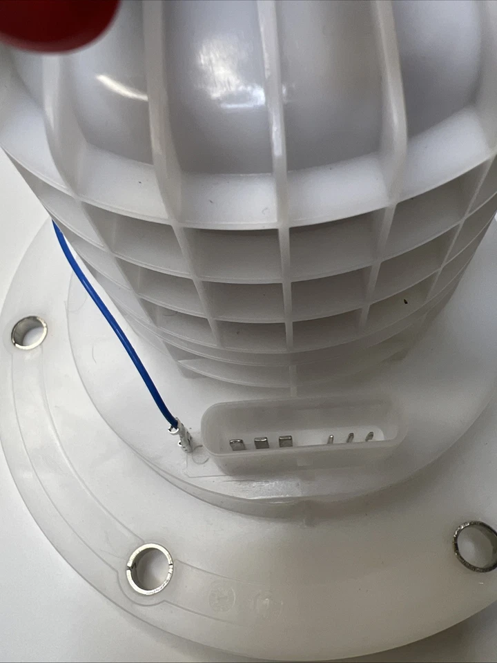 Fuel Filter For Mercedes Benz S280 S300 S350 S450 S550 CL550 CL600 SLK200 SLK350 Foto 3 de 4