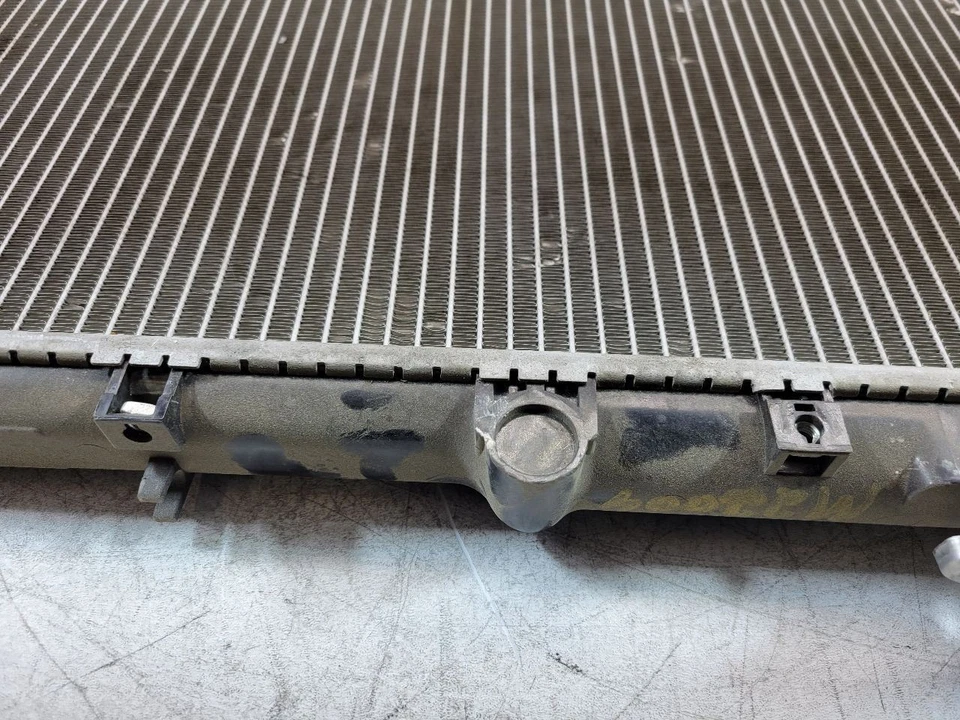 Radiador de transmisión manual Mazda Protege or Protege5 2002 2003 OEM ZM3915200C Foto 3 de 4