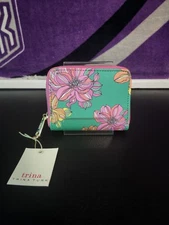 NWT Trina Turk Small Green Floral Zip Around Wallet (Multi-Color Style)