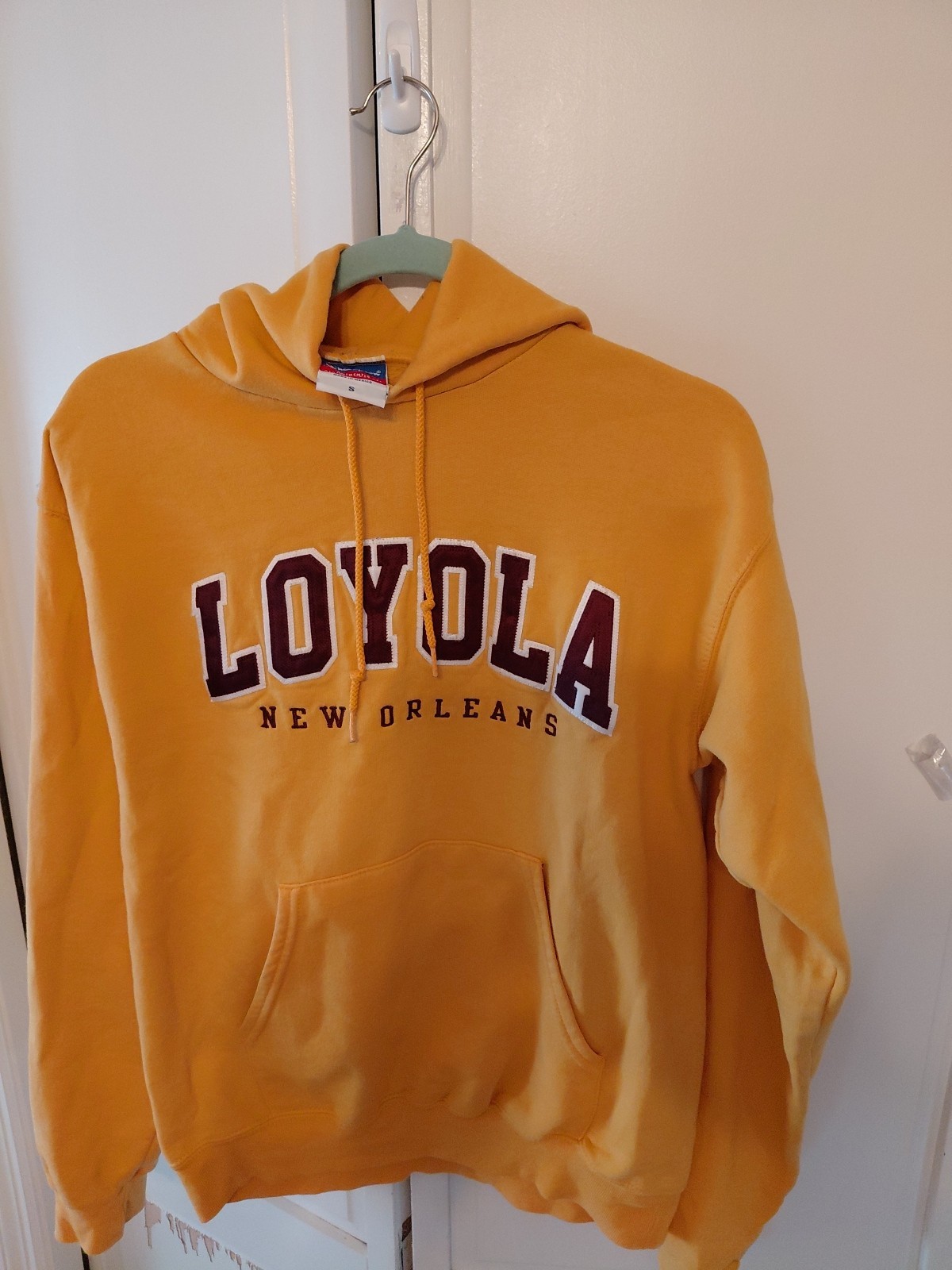 Loyola University Chicago Hoodie Champion Size Small Yellow