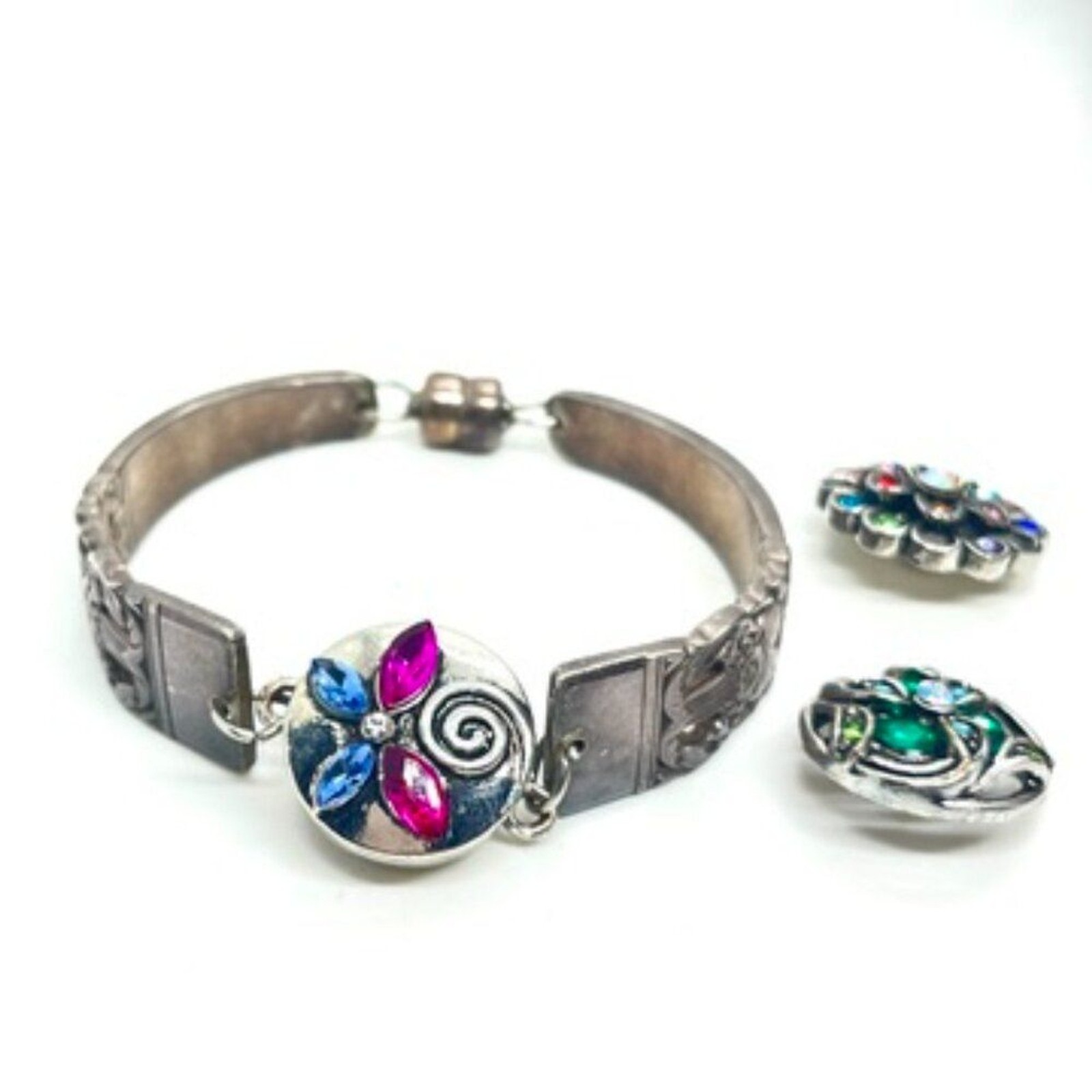 GINGER SNAP BRACELET W/ 3 INTERCHANGEABLE CHARMS … - image 8