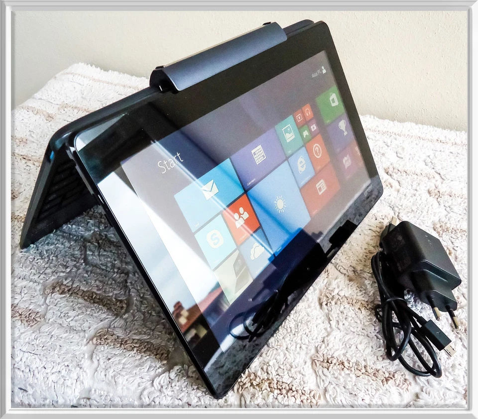 ASUS Notebook Transformer Book 10.1" Touch Screen Tastiera e Monitor Staccabili - Immagine 2 di 4