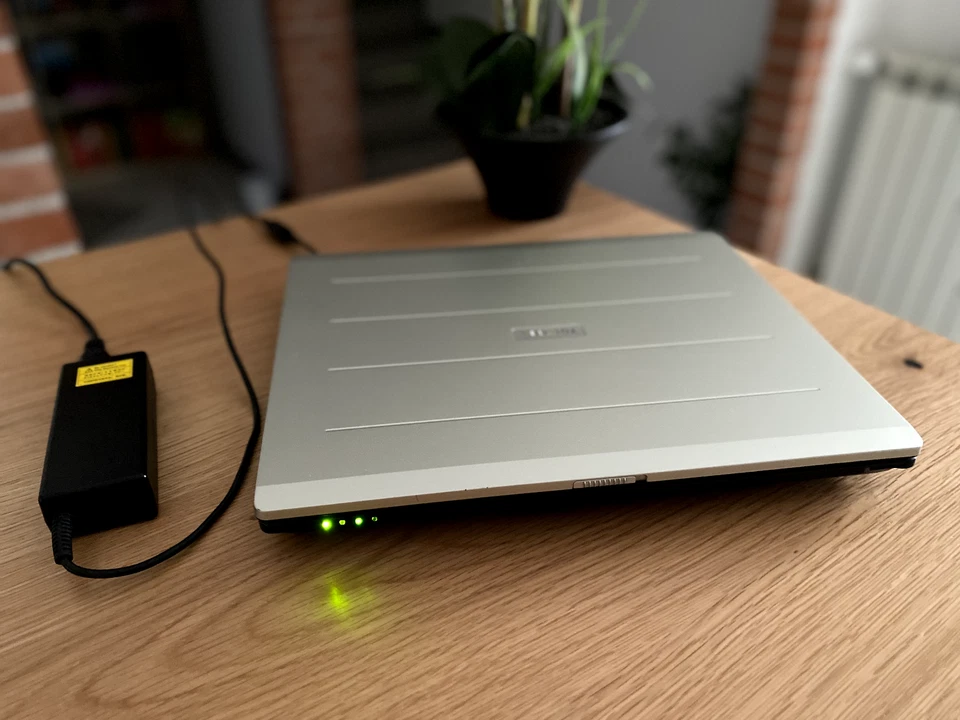 Toshiba Tecra S2 Miglior Gaming Laptop Windows 98! Geforce 6600 Dual Boot XP - Immagine 4 di 4