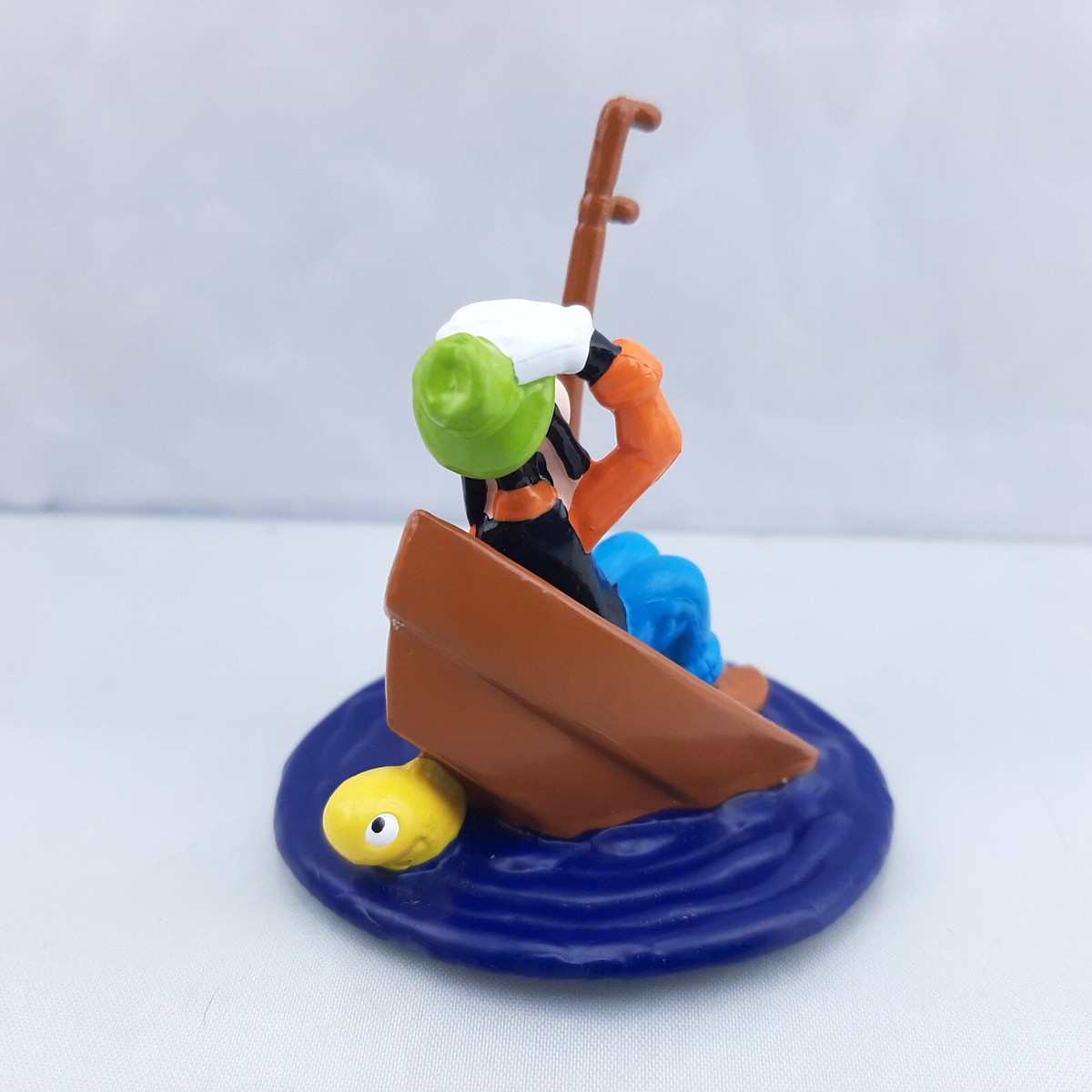 Vintage Disney Goofy Fishing Boat Fish 2