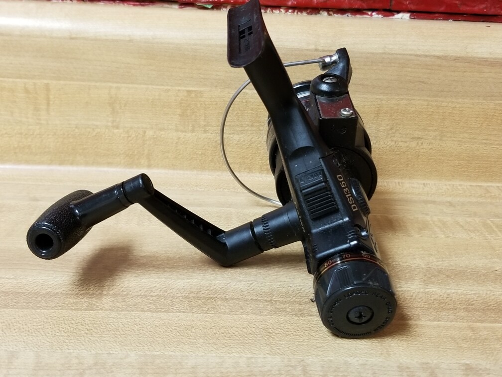 Daiwa DS1350 Graphite Fishing Spinning Reel | eBay