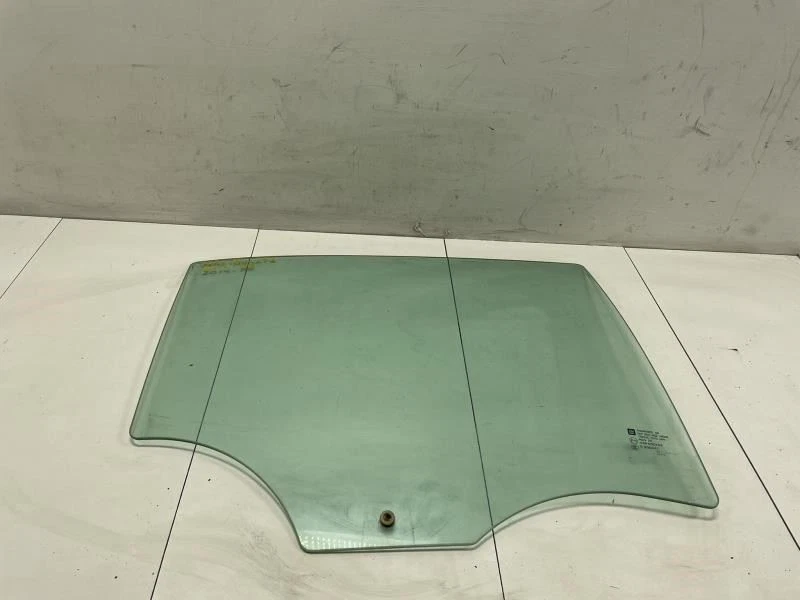 Chevrolet Malibu LTZ 2013 2016 puerta trasera derecha del lado del pasajero vidrio templado OEM Foto 4 de 4