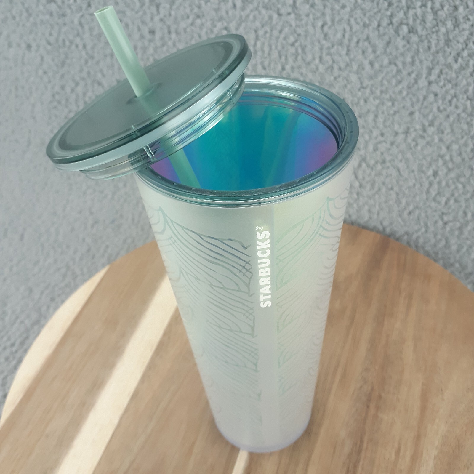 2021 NEW Starbucks Mermaid Tail Cold Tumbler 24oz Iridescent Matte