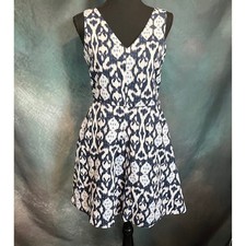 Gap Womens 100% Linen Ikat Print V-Neck Fit & Flare Dress Navy Blue White Size 4