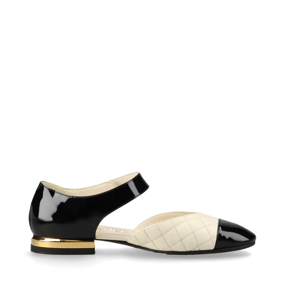 靴 CHANEL Backside Coco Mark Patent Pumps 靴 CHANEL Backside Coco Mark Patent Pumps s-l400.jpg