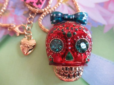 BETSEY JOHNSON RED METALLIC SUGAR SKULL DAY OF THE DEAD PENDANT NECKLACE NWT