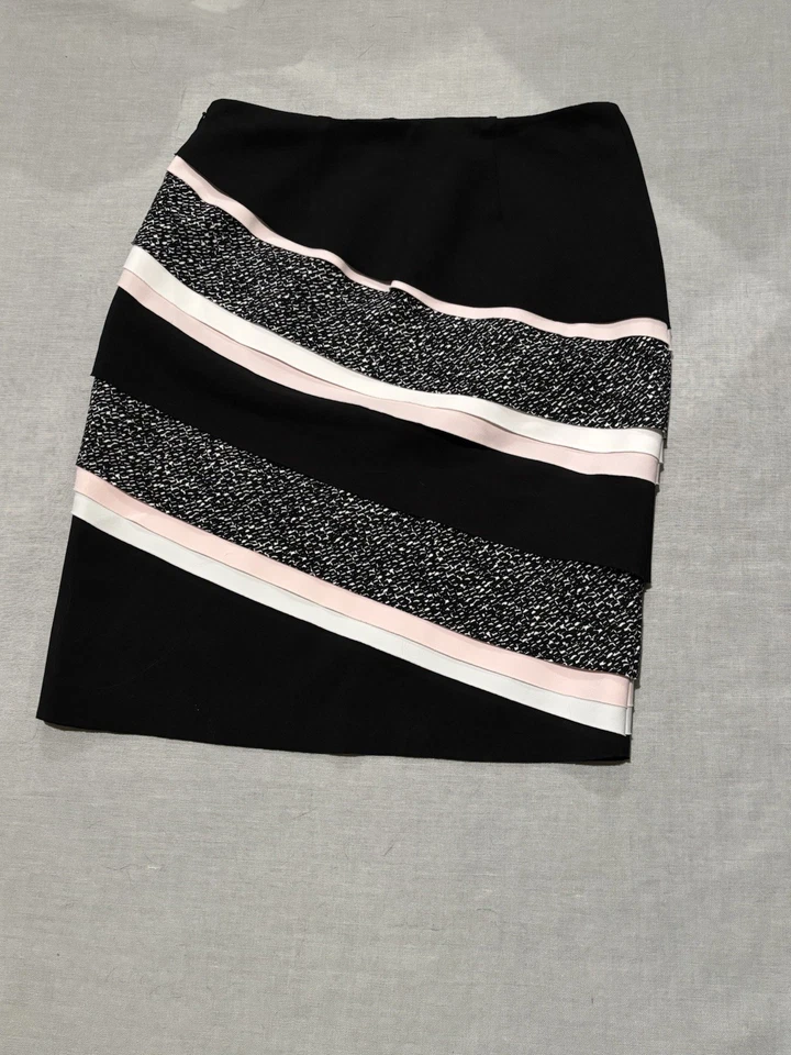 Saia lápis White House Black Market feminina tamanho 6 preta, rosa e branca - Imagem 2 de 3