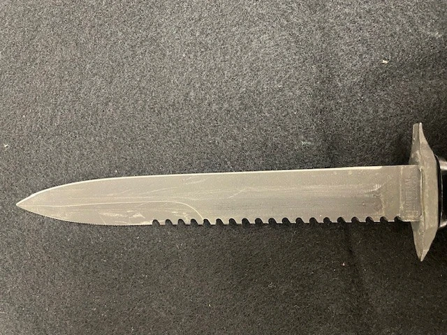 Faca de sobrevivência militar vintage imperial M-7S com bainha de camuflagem***ENVIO RÁPIDO - Imagem 4 de 4