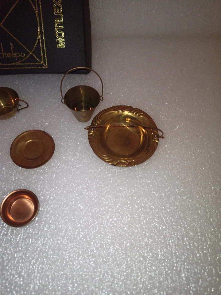 Set 8 Pezzi In Miniatura In Metallo LEGGI DESCRIZIONE - Immagine 3 di 4