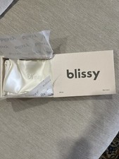 New In Box - BLISSY MOMME 22 Standard WHITE MULBERRY SILK PILLOWCASE 26" x 20"