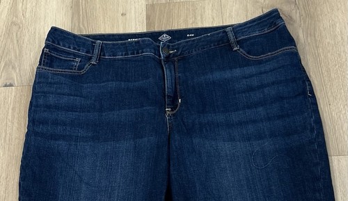 ST. JOHN'S BAY Women's Shorts Stretch Bermuda Blue 5-Pockets Plus Size 24W - Picture 2 of 7