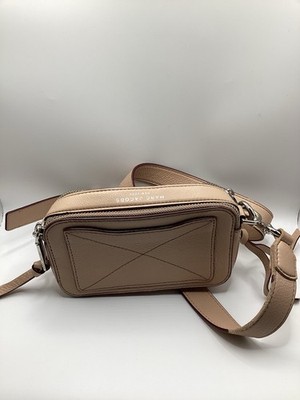 Marc Jacobs Shutter Crossbody Bag Beige Pebbled Leather Camera Bag M0008101