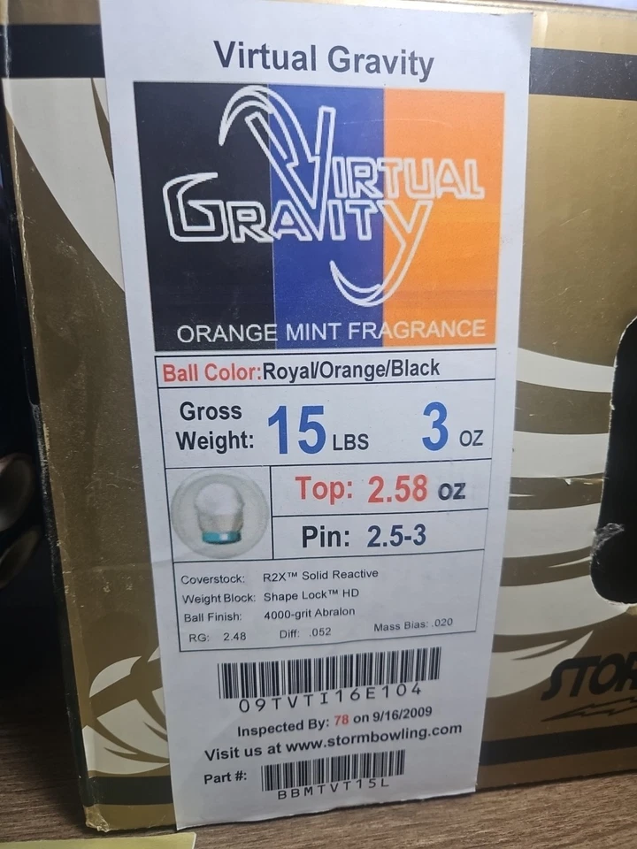 Bola de boliche de gravedad virtual Tormenta de 15 lb 15 libras perforada derecha para mano derecha Foto 3 de 4