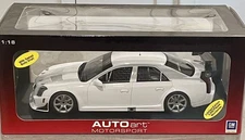 AUTOart 1:18 Cadillac CTS-V SCCA World Challenge GT 2004 Plain Body White 80428