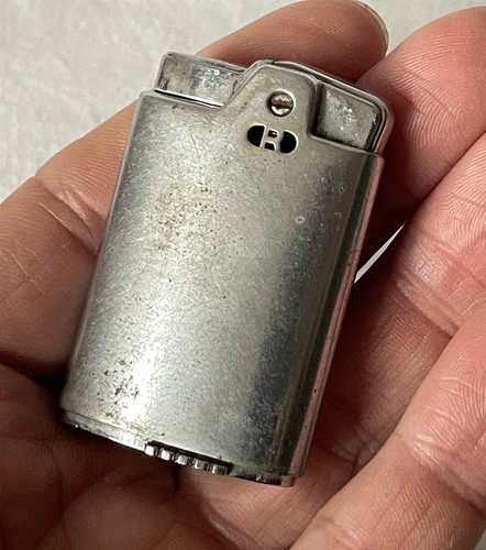 Vintage RONSON CAPRI Cigarette Lighter FOR REPAIR No Flint & Spring / Fuel - Picture 4 of 11