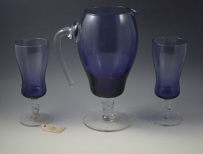 MID CENTURY AMETHYST EMPOLI FOOTED PITCHER AND 2 GOBLETS MODERNIST