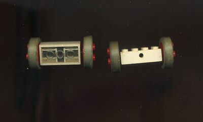 LEGO System Radpaar mit grauen Reifen und weißen Mechaniksteinen [selten