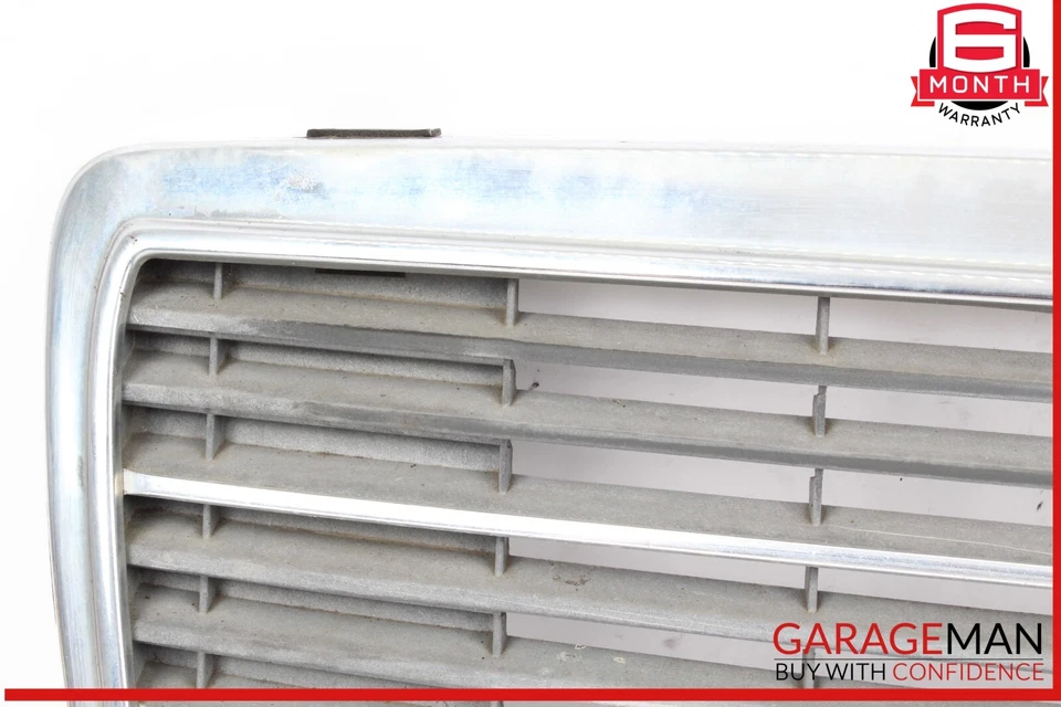 Painel de tampa de acabamento de grade de radiador dianteiro 98-00 Mercedes W202 C230 2028880323 fabricante de equipamento original - Imagem 2 de 4